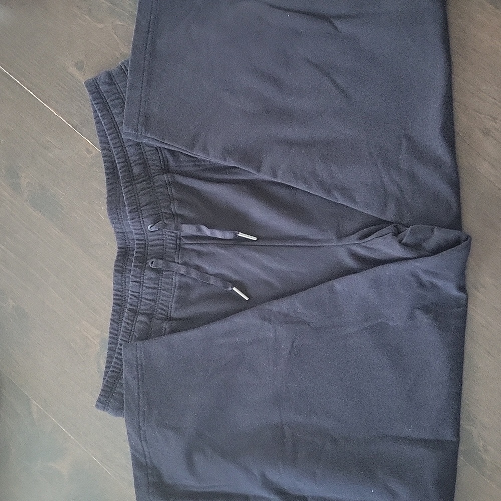 Large French Terry black capris